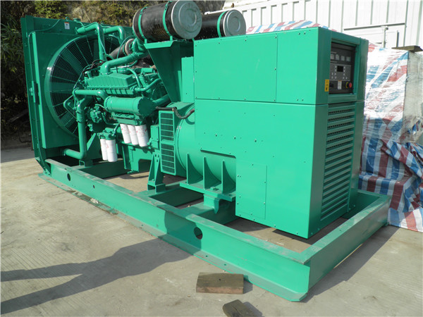澄城发电车出租-柴油发电机组在使用的过程中应该做好哪些防护工作