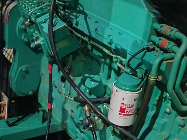 澄城如何确定新的发电机组控制系统是否与原系统兼容？