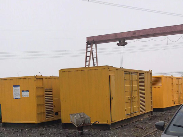 澄城100kw柴油发电机组每小时油耗？